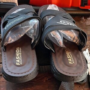 FASHION XUXIANI SPORT Black Slip-On Sandals